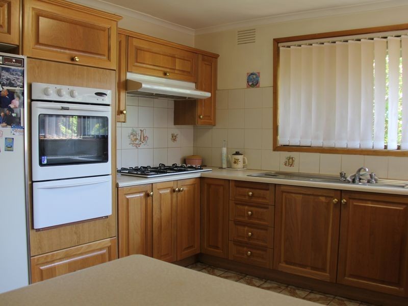 27 Lewis Street, Frankston VIC 3199