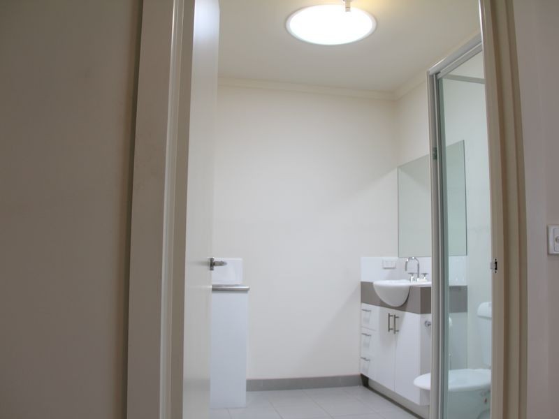 4/33 Deane Street, Frankston VIC 3199