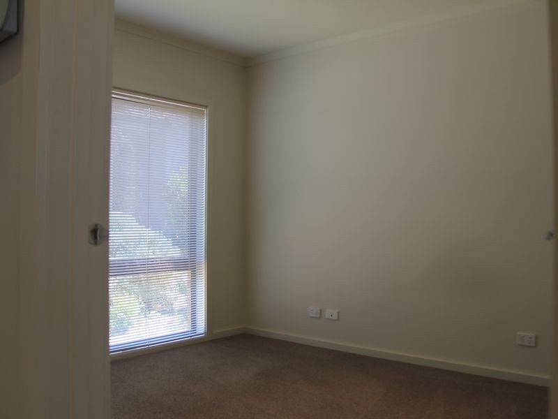 4/33 Deane Street, Frankston VIC 3199