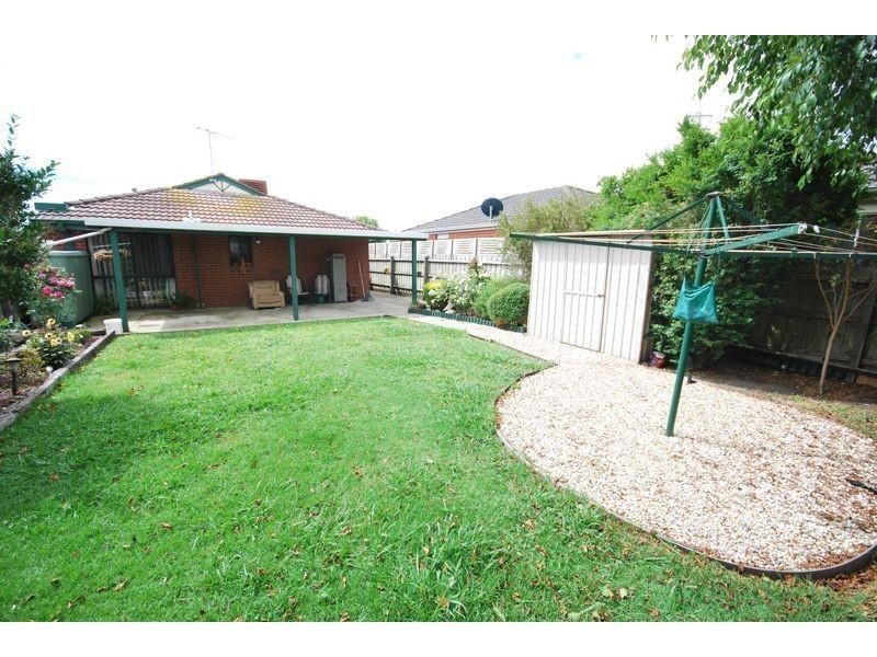 9 Isaac Court, Cranbourne West VIC 3977