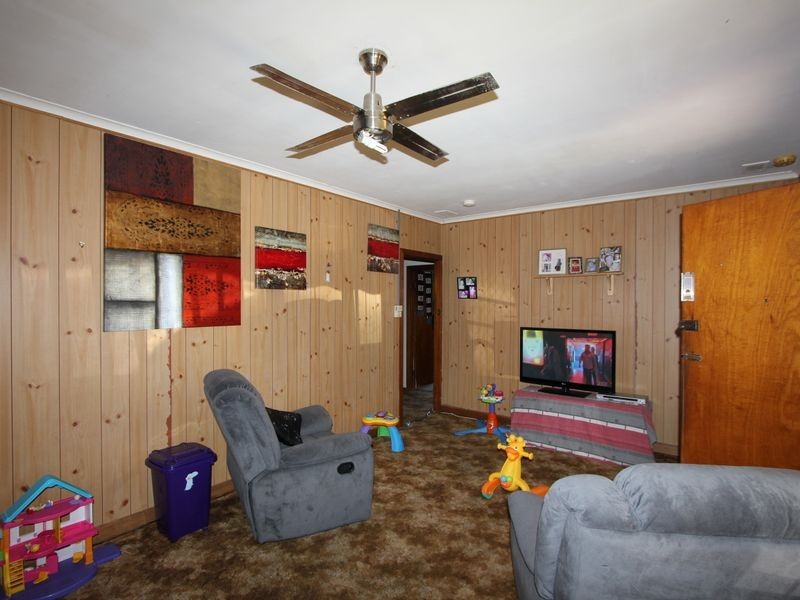 261 Frankston Dandenong Road, Frankston North VIC 3200