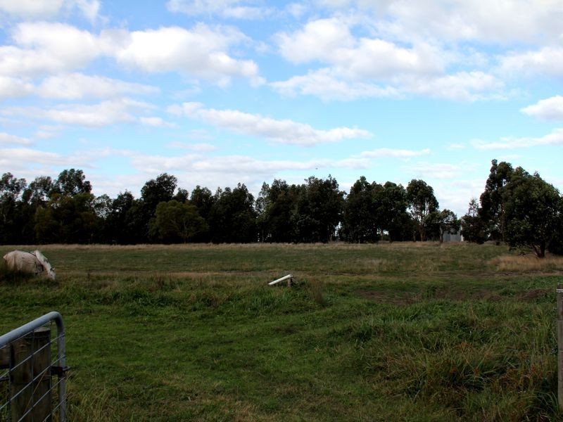 825 Frankston Flinders Road, Somerville VIC 3912