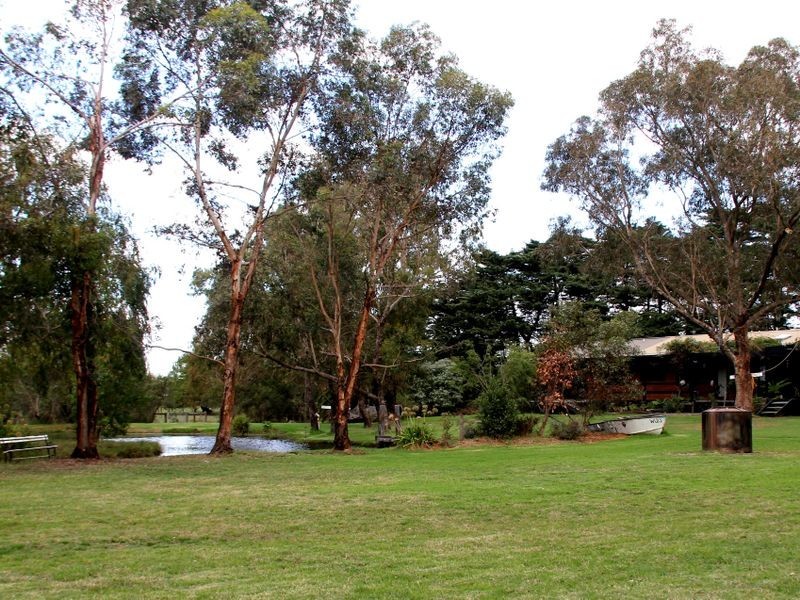 825 Frankston Flinders Road, Somerville VIC 3912