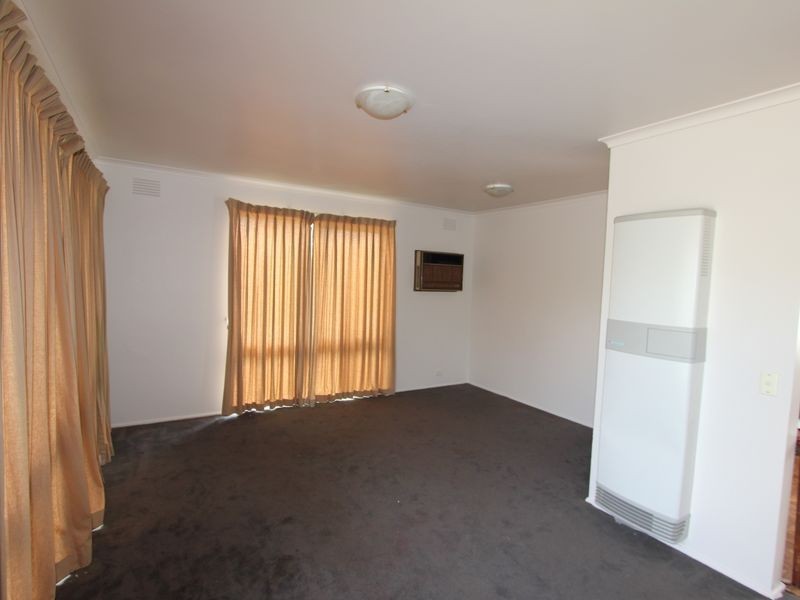 6 Liardet Crescent, Frankston VIC 3199