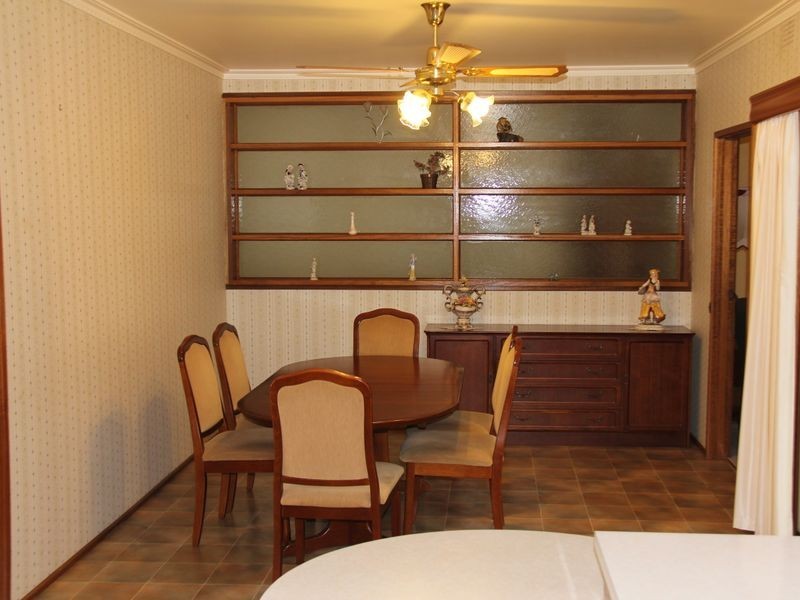 8 Hillside Grove, Frankston South VIC 3199