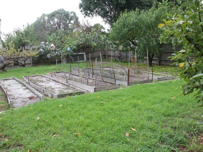 8 Hillside Grove, Frankston South VIC 3199