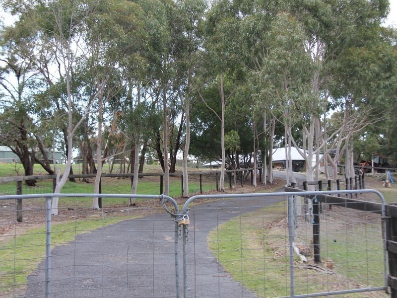 6 Bridgewater Court, Langwarrin VIC 3910