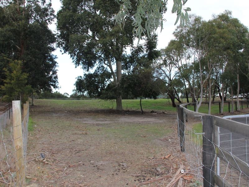 6 Bridgewater Court, Langwarrin VIC 3910