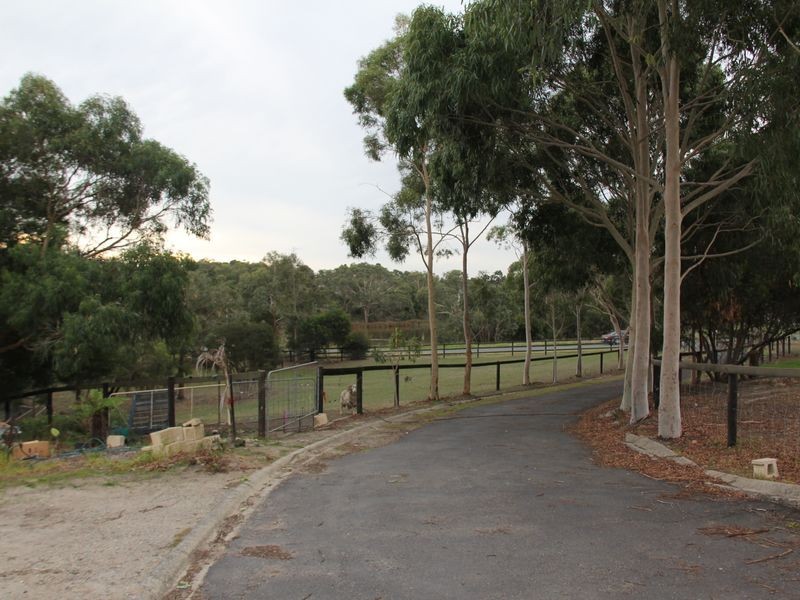 6 Bridgewater Court, Langwarrin VIC 3910