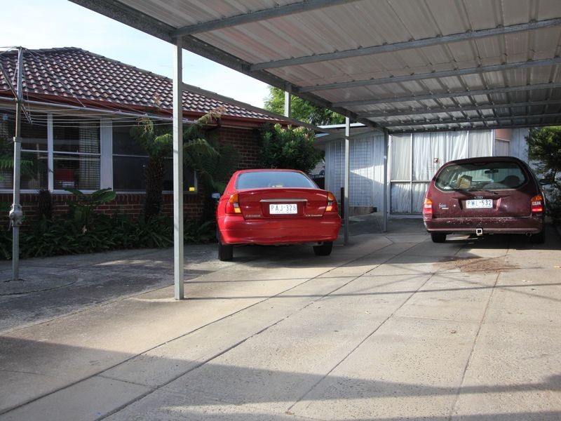 1 Alpina Street, Frankston North VIC 3200