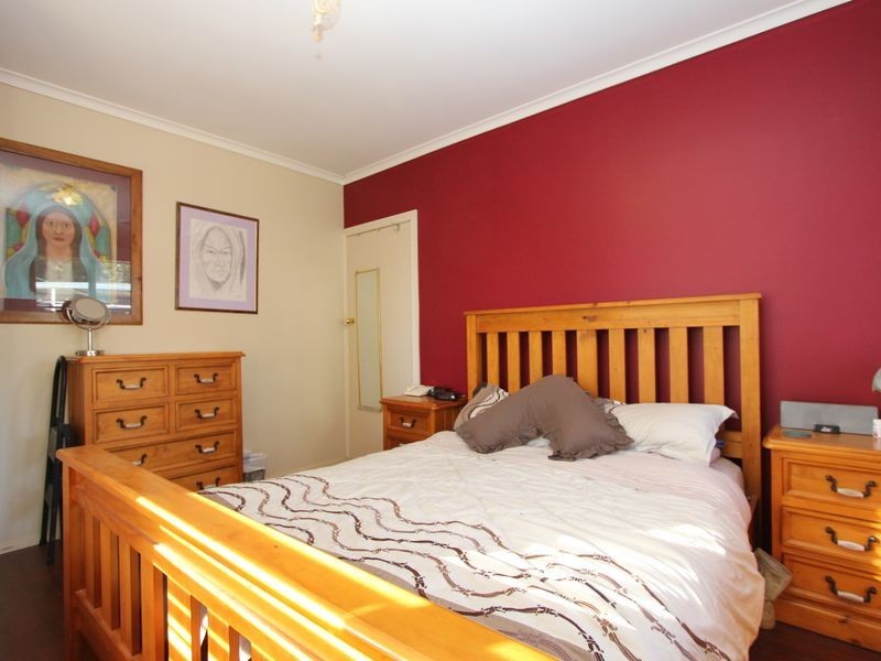 1 Alpina Street, Frankston North VIC 3200