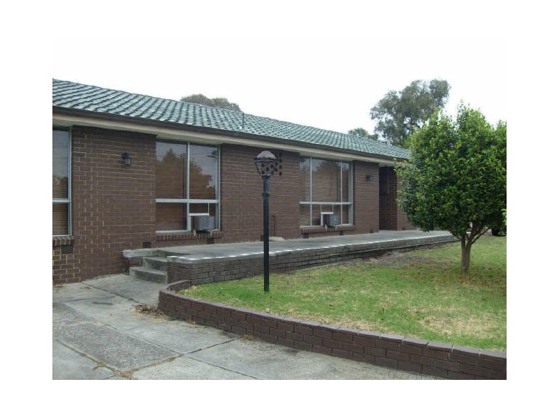 1 Elinga Court, Frankston VIC 3199