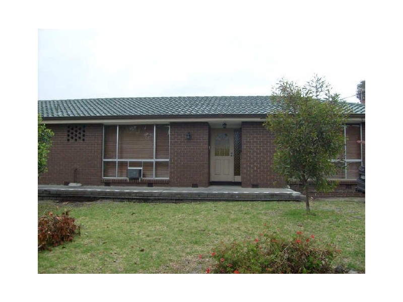 1 Elinga Court, Frankston VIC 3199