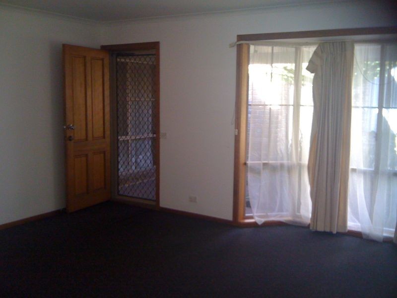 2/11 Willis Street, Frankston VIC 3199