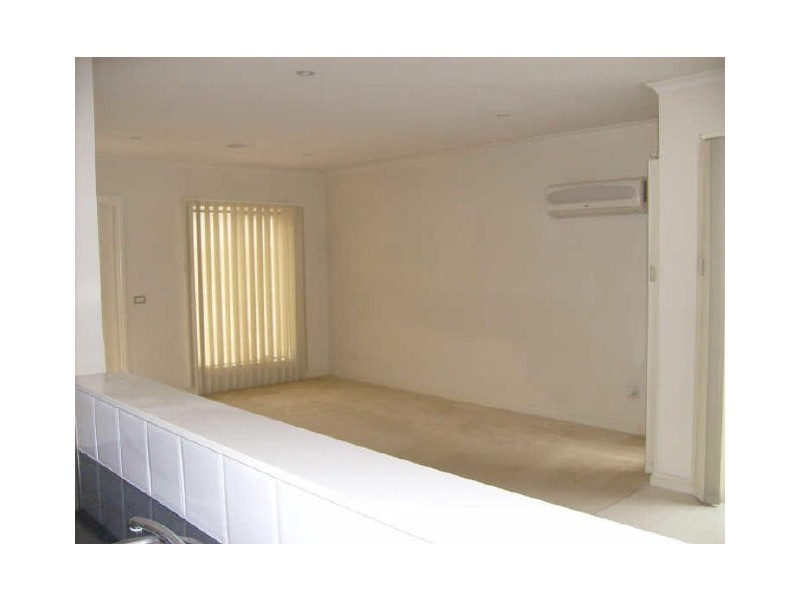 1/5 Deane Street, Frankston VIC 3199