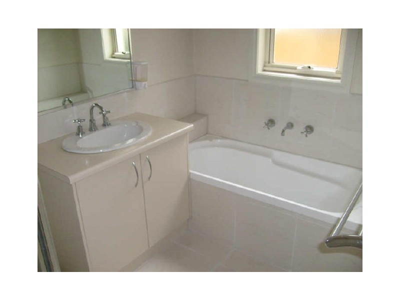 1/5 Deane Street, Frankston VIC 3199