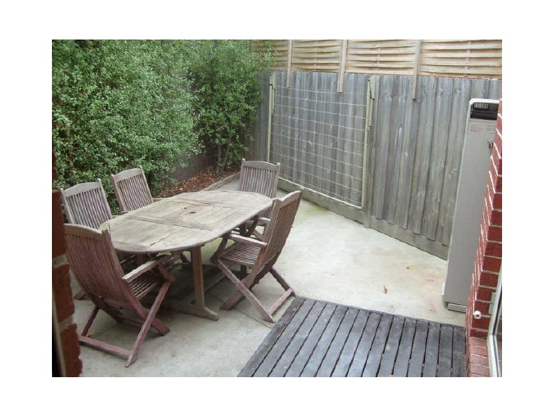 1/5 Deane Street, Frankston VIC 3199