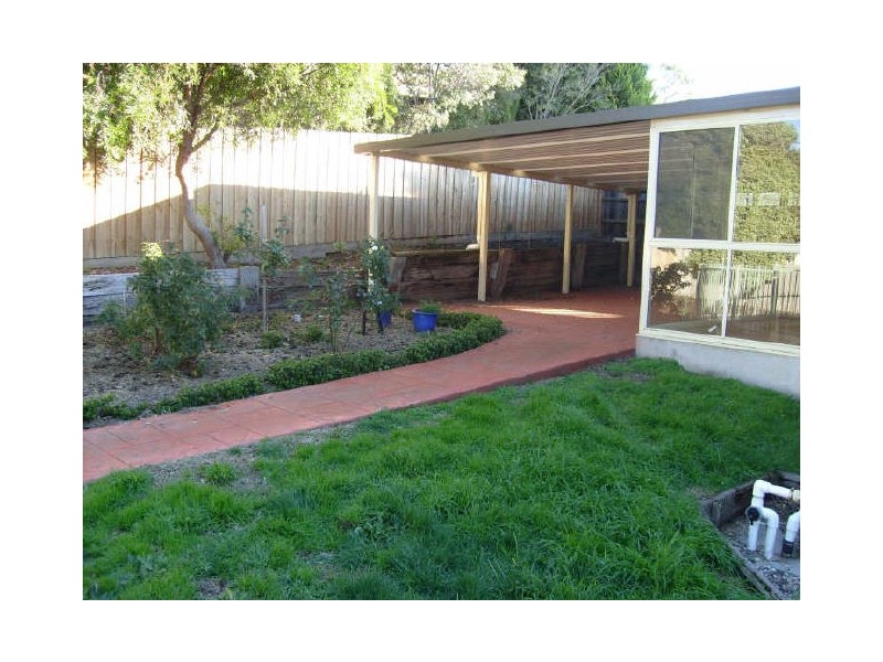 4 Chantilly Court, Frankston VIC 3199