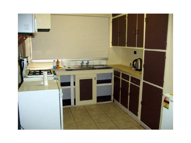 8 Forest Drive, Frankston North VIC 3200