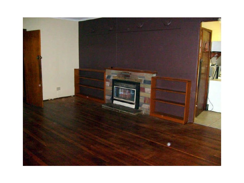 8 Forest Drive, Frankston North VIC 3200