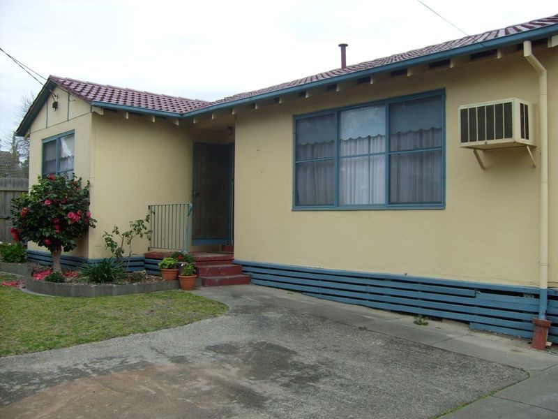 18 Aleppo Cres, Frankston North VIC 3200