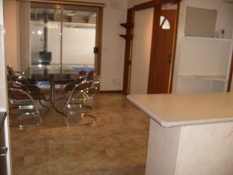 36 Whitford Way, Frankston VIC 3199