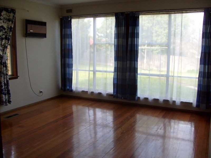 64 Forest Drive, Frankston North VIC 3200