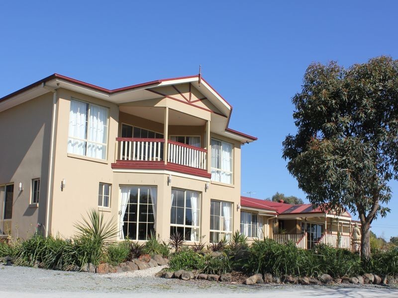 82 Centre Road, Langwarrin VIC 3910
