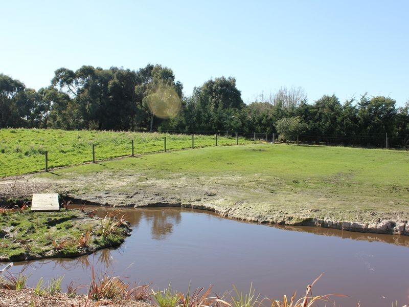 82 Centre Road, Langwarrin VIC 3910