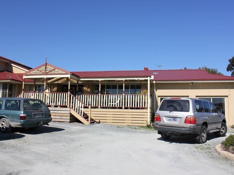 82 Centre Road, Langwarrin VIC 3910