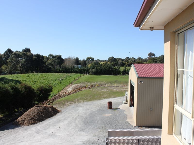 82 Centre Road, Langwarrin VIC 3910