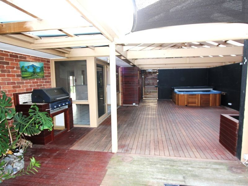 11 Bokissa Drive, Frankston VIC 3199