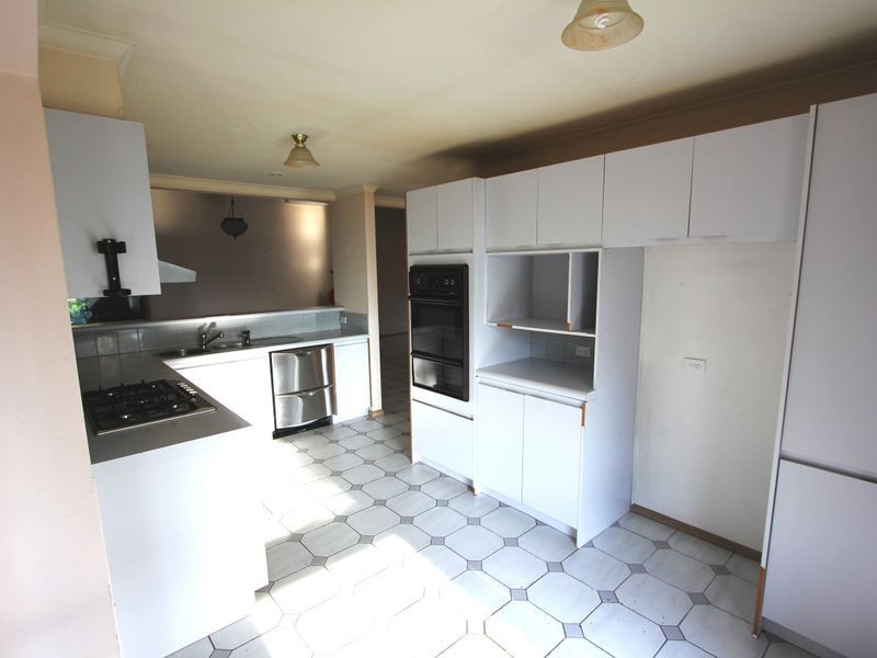 11 Bokissa Drive, Frankston VIC 3199