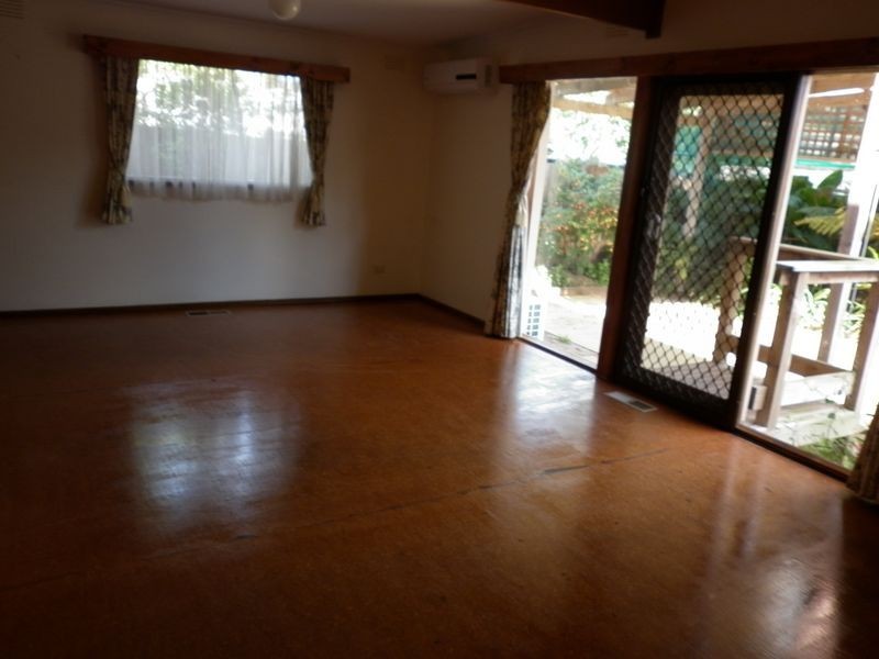 28 Bouvardia Crescent, Frankston North VIC 3200