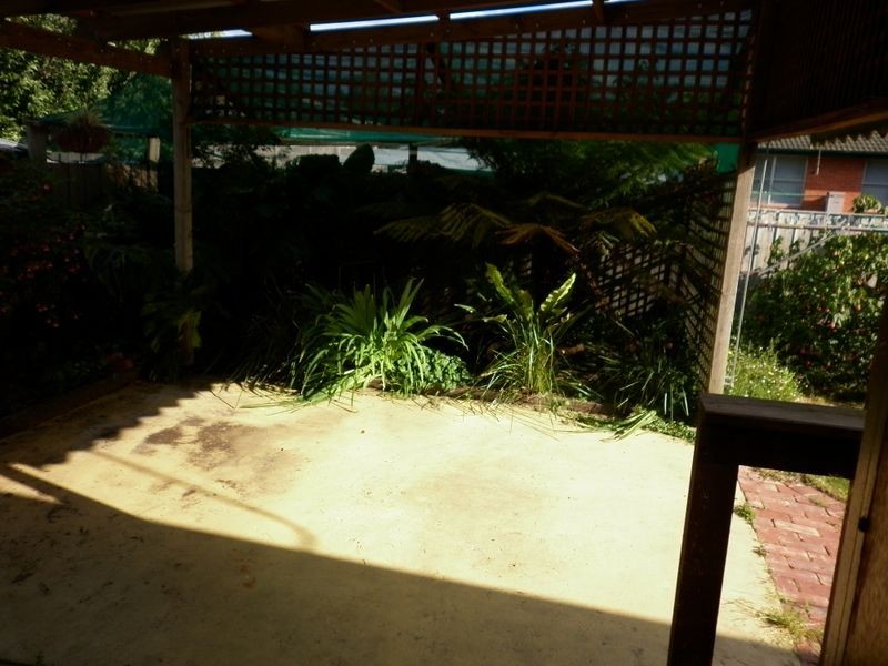 28 Bouvardia Crescent, Frankston North VIC 3200