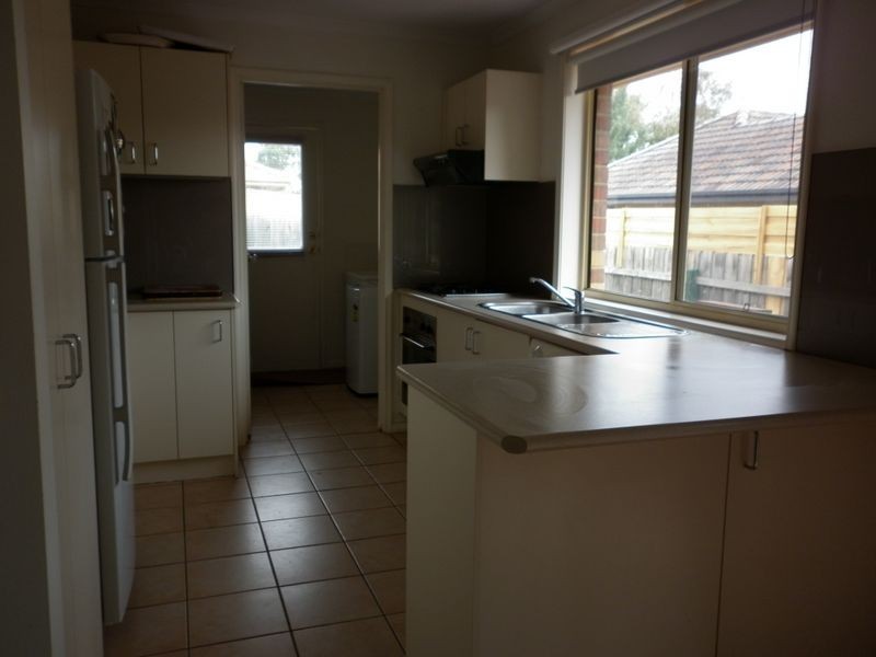 1/2 Spray Street, Frankston VIC 3199