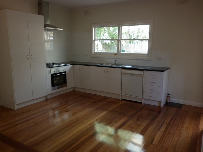 4 Ashleigh Avenue, Frankston VIC 3199