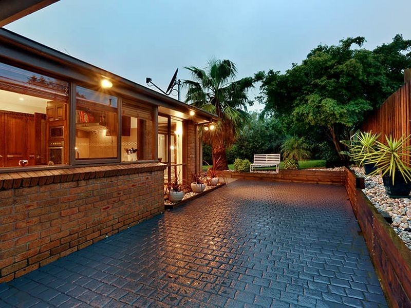 12 Peter Court, Langwarrin VIC 3910