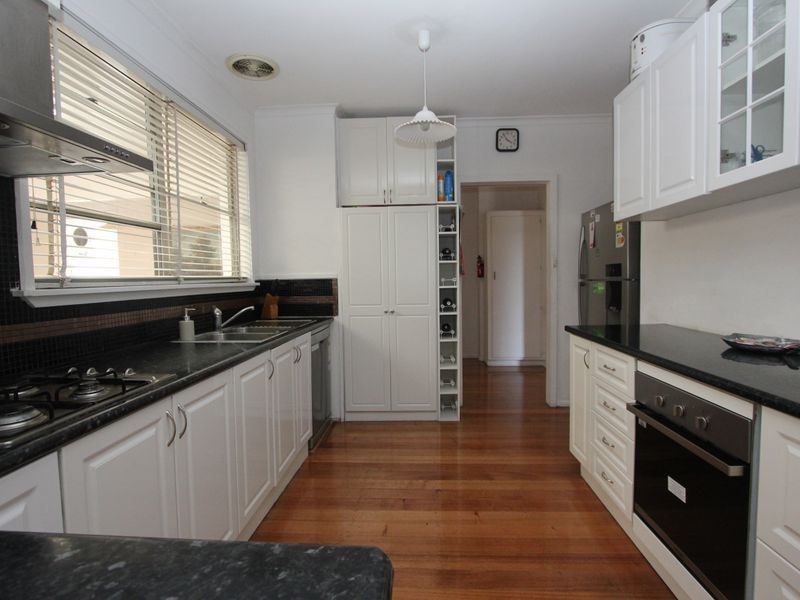91 Monterey Boulevard, Frankston North VIC 3200