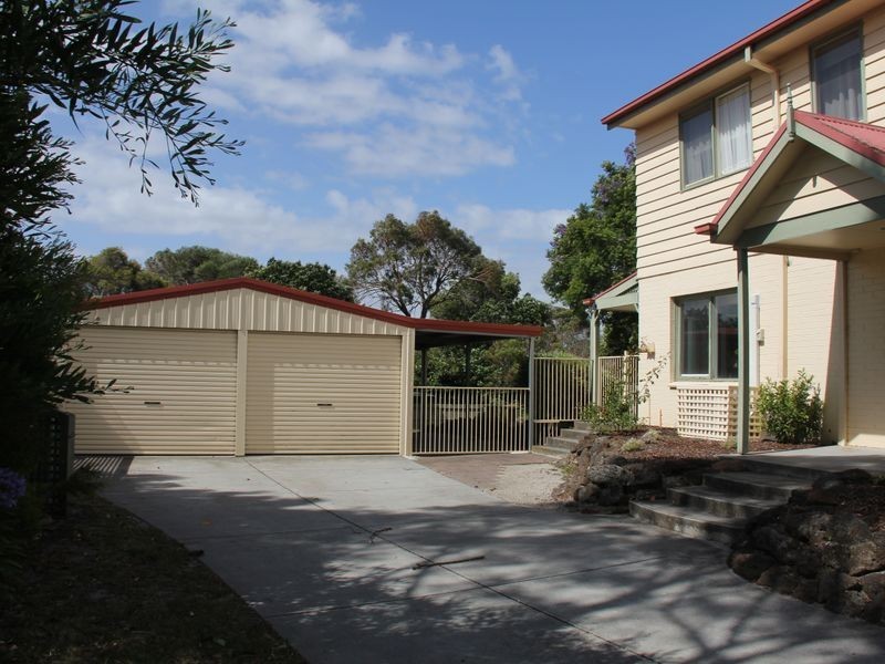 7 Wallace Avenue, Frankston VIC 3199