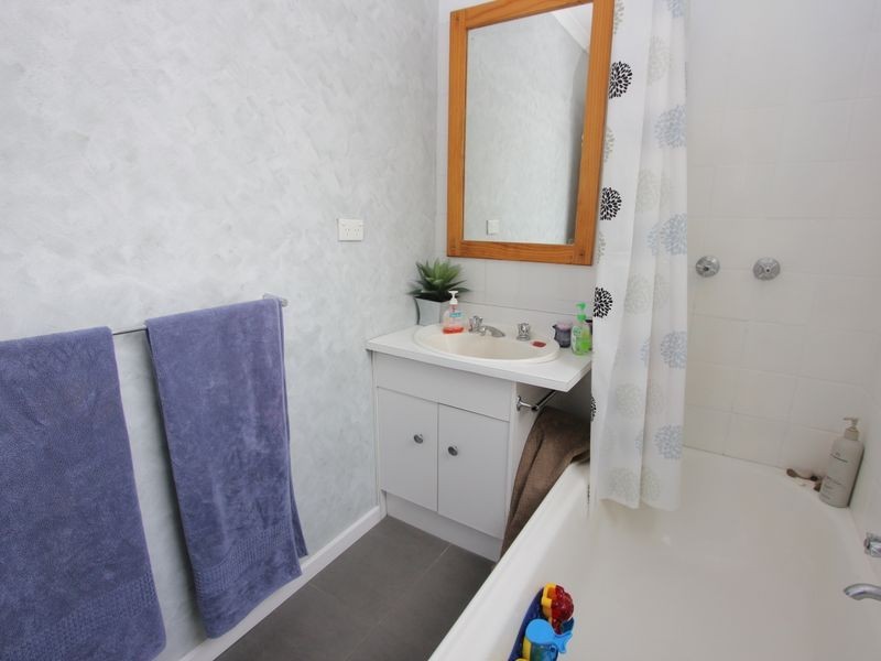 1/300 Heatherhill Road, Frankston VIC 3199