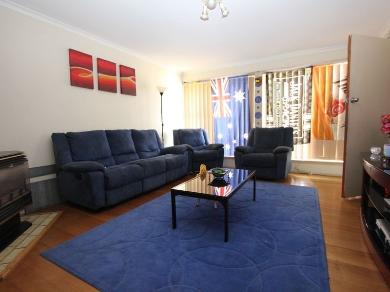 13 Bursaria Crescent, Frankston North VIC 3200