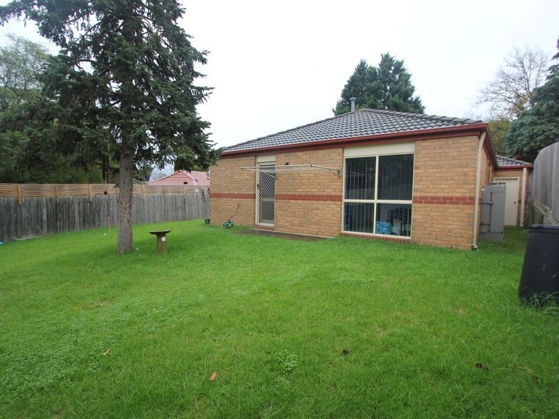 8 Wingham Court, Frankston VIC 3199