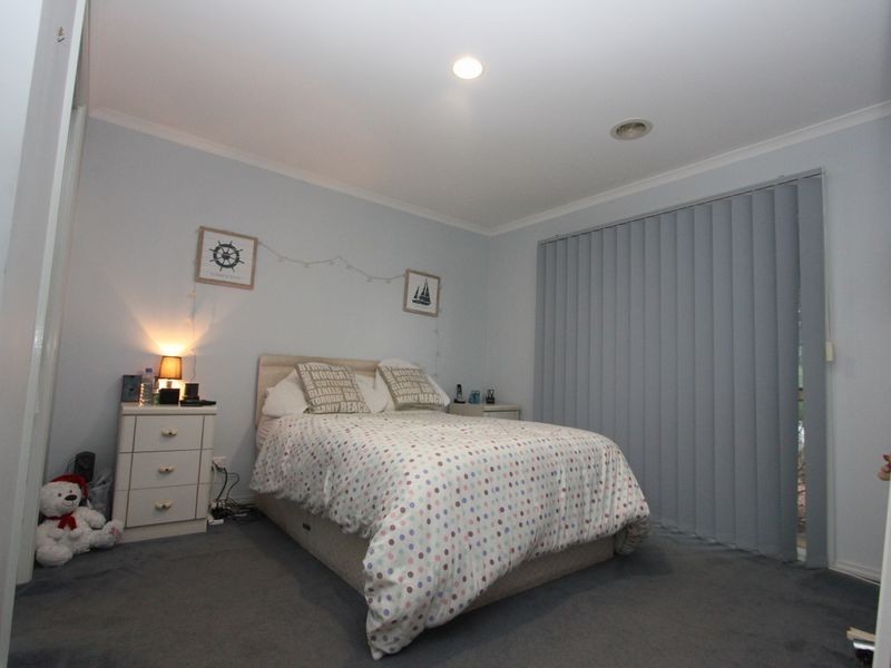 8 Wingham Court, Frankston VIC 3199