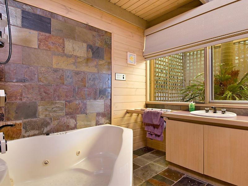 8 Sheoak Road, Frankston South VIC 3199