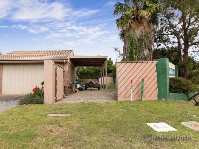 2/2 Parkside Crescent, Mornington VIC 3931
