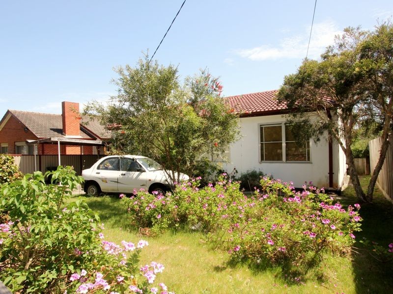 27 Moreton Street, Frankston North VIC 3200