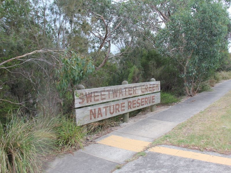 2 Parkside Grove, Frankston South VIC 3199