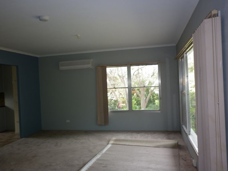 8 Norfolk Crescent, Frankston North VIC 3200