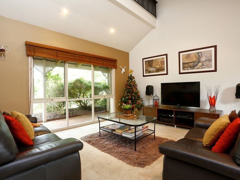 96 Woodside Ave, Frankston South VIC 3199